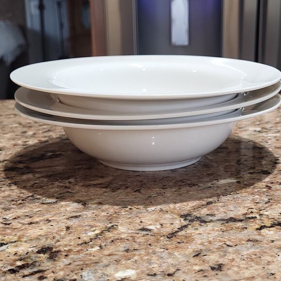 Pier 1 Elegant White Soup Bowls (Set Of 3) 8.5" D - Picture 8 of 12